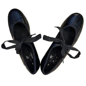 American Ballet Theatre for Spotlights Womens Ballet Shoe American Ballet Theatre for Spotlights Womens Ballet Shoe